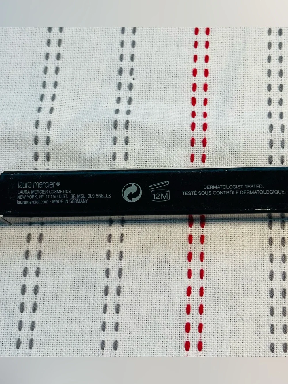 Laura Mercier Velour Extreme Matte Lipstick – Deep Plum (Velour Extreme)